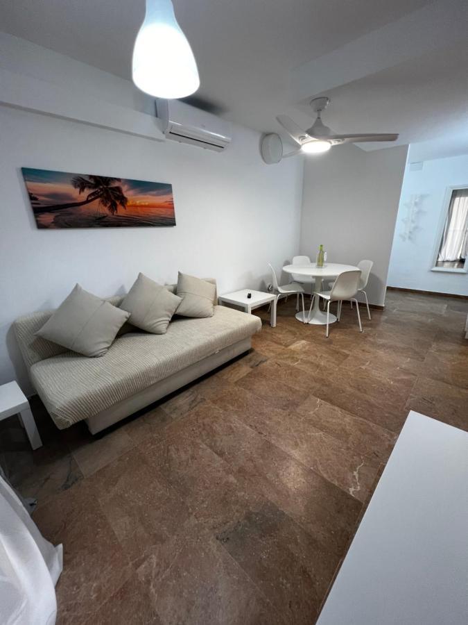 Apartamento A 3 Minutos De La Playa 살루 외부 사진