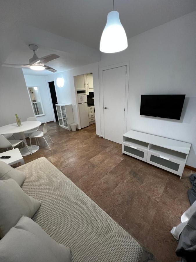 Apartamento A 3 Minutos De La Playa 살루 외부 사진