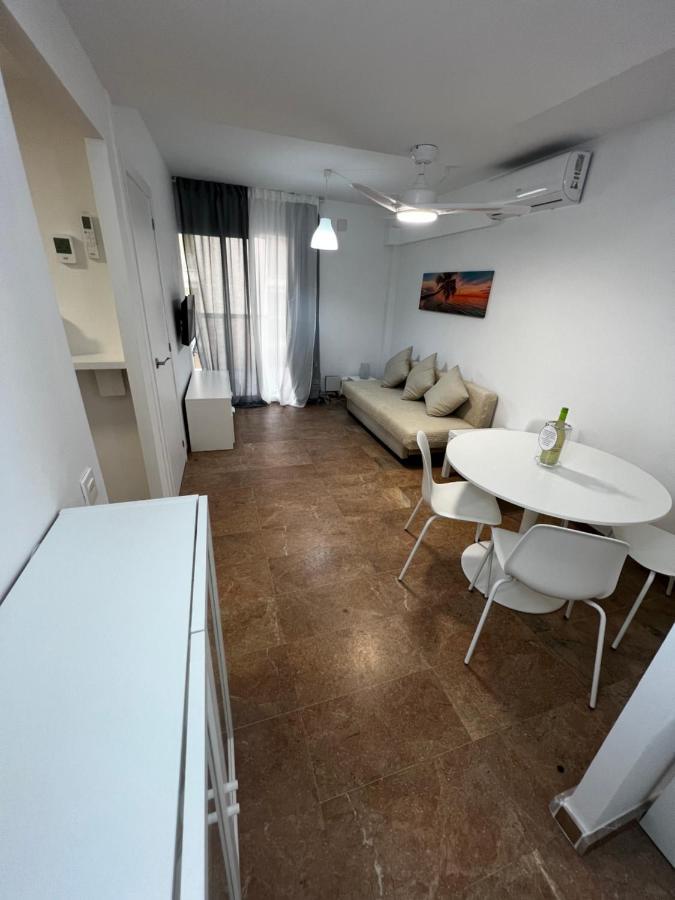 Apartamento A 3 Minutos De La Playa 살루 외부 사진