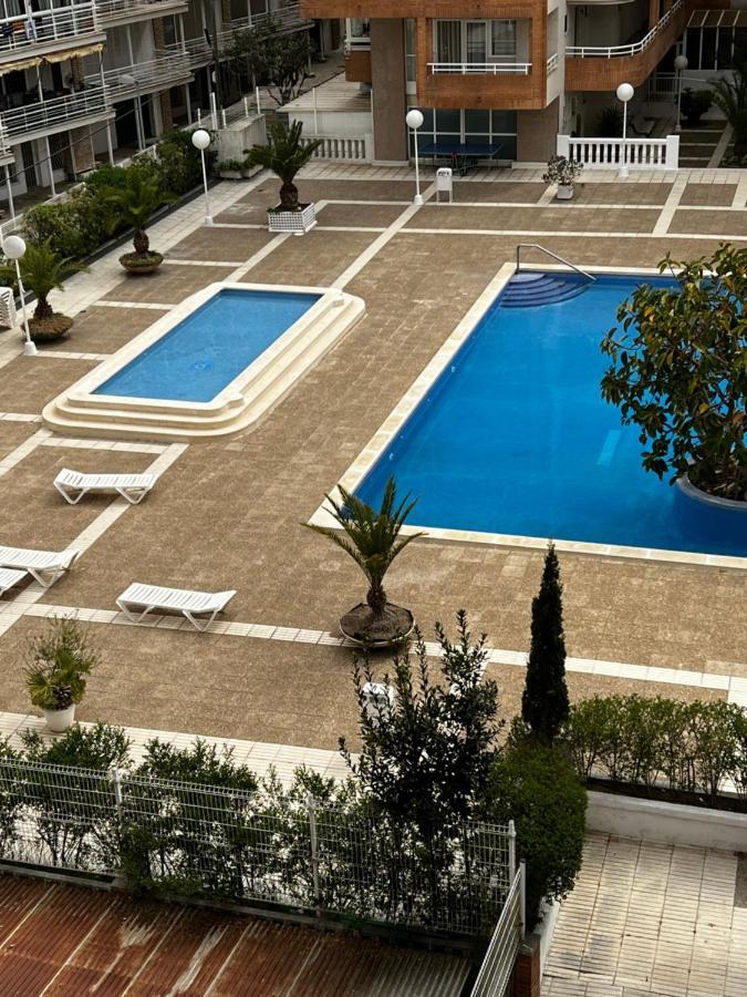 Apartamento A 3 Minutos De La Playa 살루 외부 사진