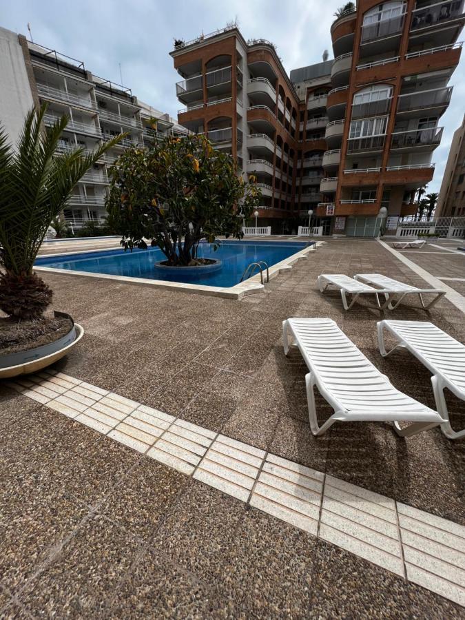 Apartamento A 3 Minutos De La Playa 살루 외부 사진